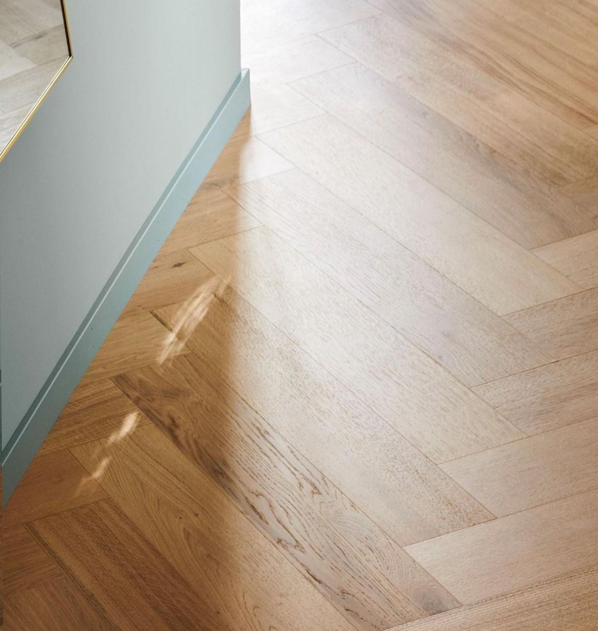 Veneer Herringbone